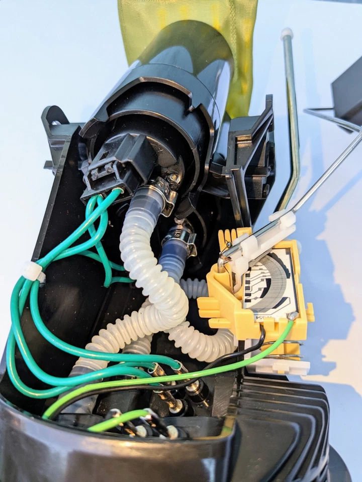 Bomba de combustível BMW E31 NOVA - 850i 850Ci 850CSi antiga BMW número da peça: 16147159310 - Imagem 4 de 4