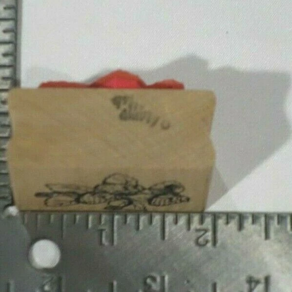 Estampilla de goma montada en madera Stamp Affair varias fresas  Foto 3 de 3