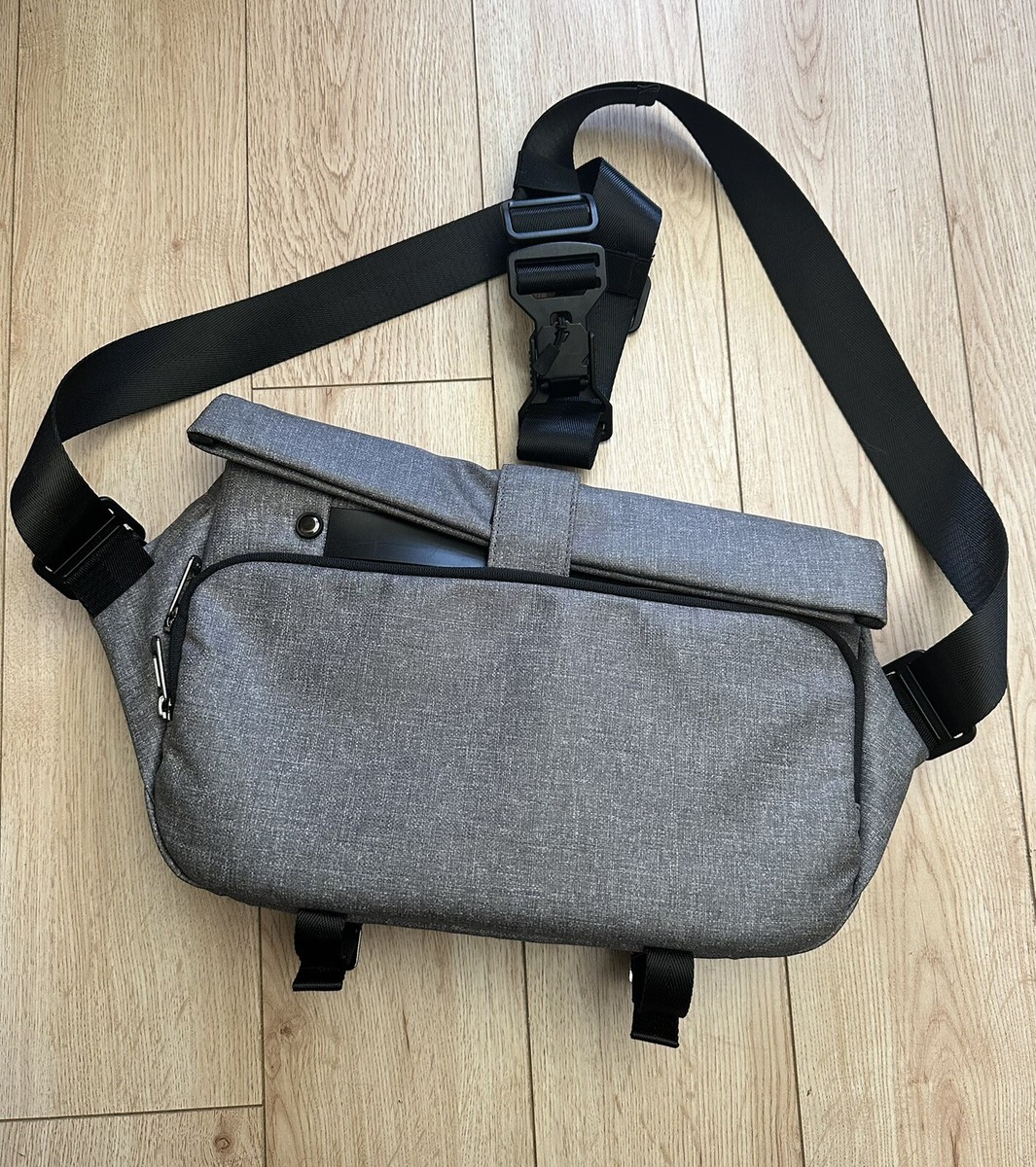 NIID Radiant Urbanature Sling Fold Crossbody Body Bag Ash NIID Radiant Urbanature Sling Fold Crossbody Body Bag Ash