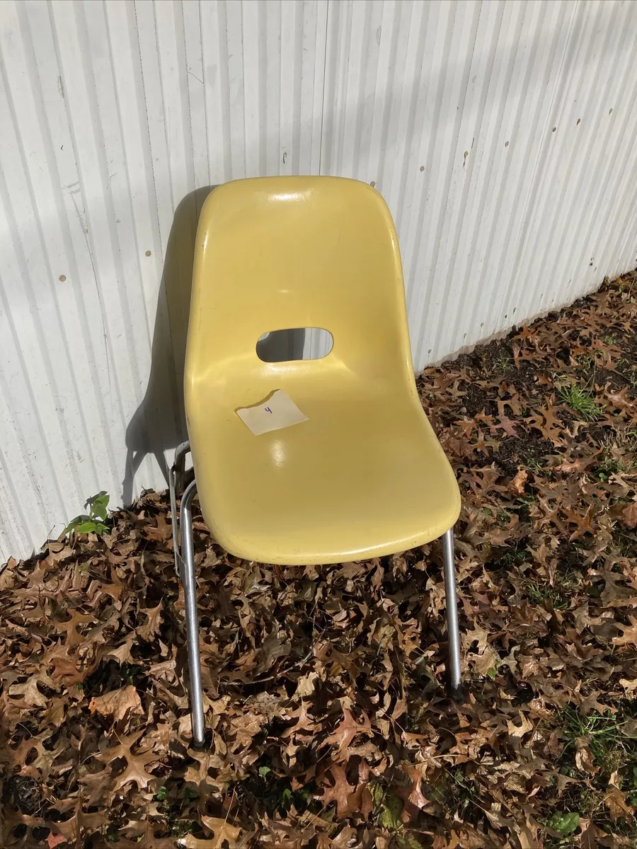 Fiberglass chairs vintage deals