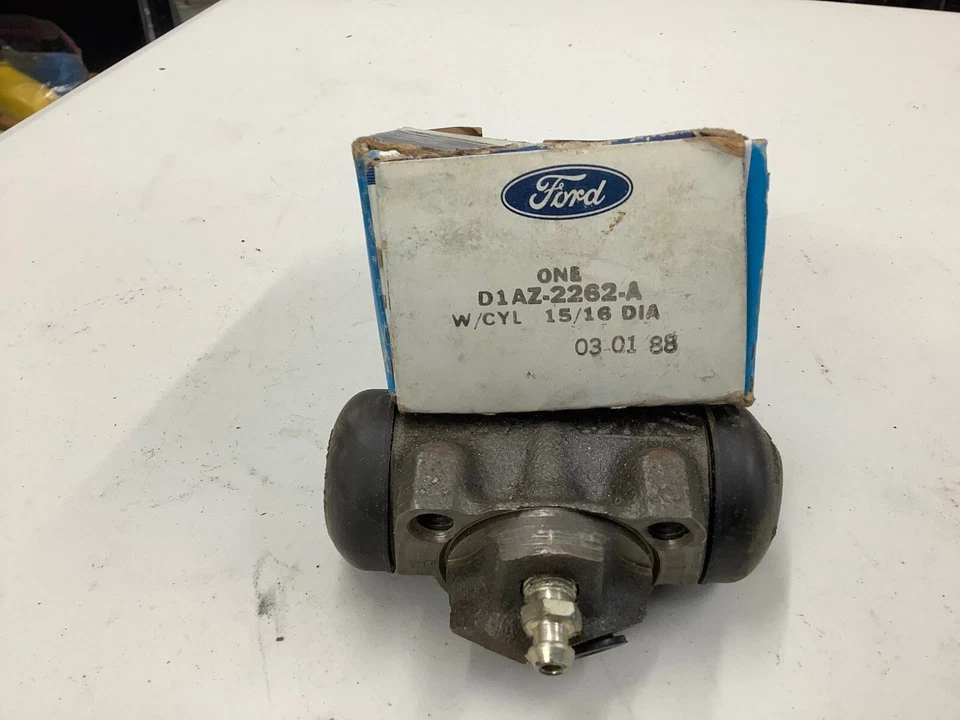 Ford Granada & Mercury Grand Marquis 1980 rueda trasera izquierda cilindro Ford D1Az-2262-A Foto 2 de 2