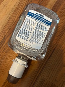 enMotion foam soap  with Moisturizers 1200 mL. 40.5 Fl oz EXP 8/2026 42714