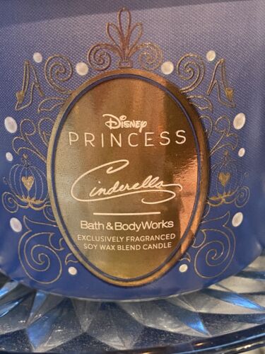LOOK! 8pc. Bath Body Works Disney Princess CINDERELLA Light Up Carriage ,3-Wick - Picture 3 of 18