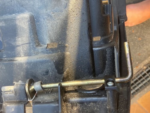 Original Gilera Runner FX, FXR on 575251 Helmfach Verkleidung Sitzbank Ablage - Bild 8 von 8