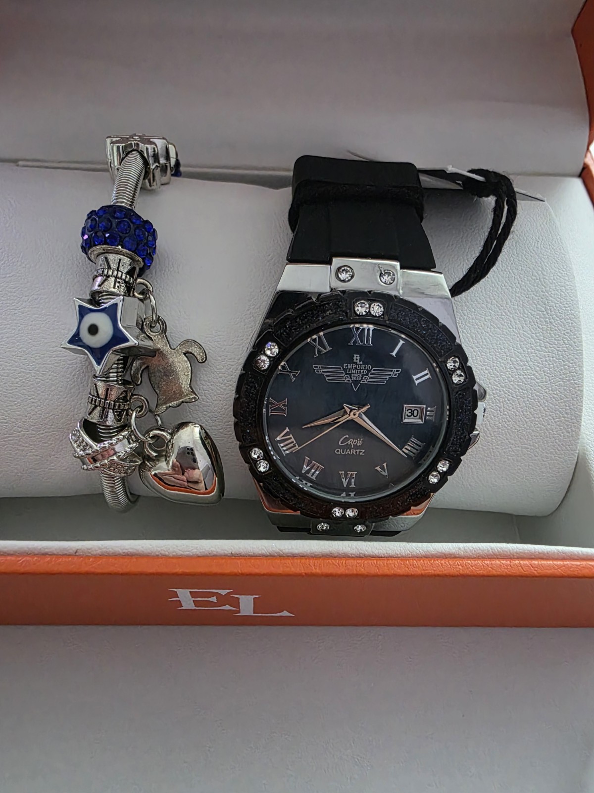 Montre et bracelet Amporio : coffret d'accessoires pour le bureau et les soirées