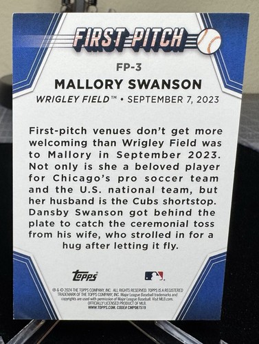 2024 Topps Series 2 Mallory Swanson First Pitch SP/50 GOLD Chicago Cubs - Foto 2 di 3