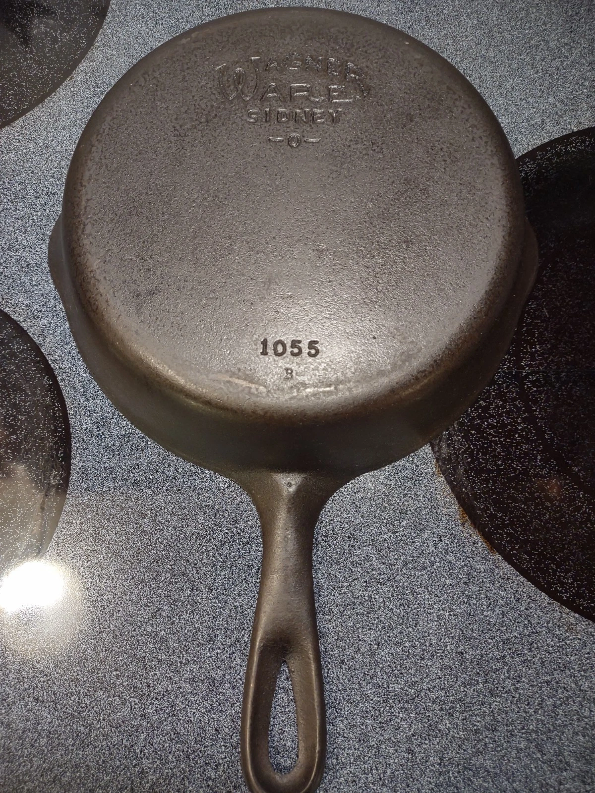 Wagner number 5 cast iron skillet 1055