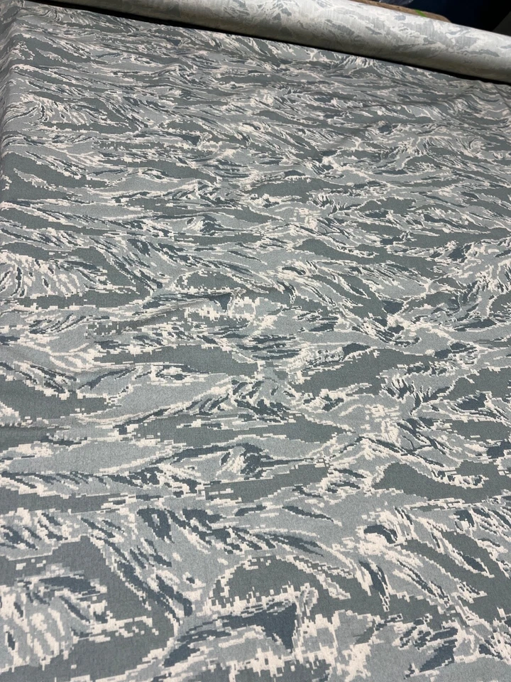 ABU Digital Cordura 1000D Waterproof Coated Outdoor 60"W Camouflage Fabric - Image 3 of 3