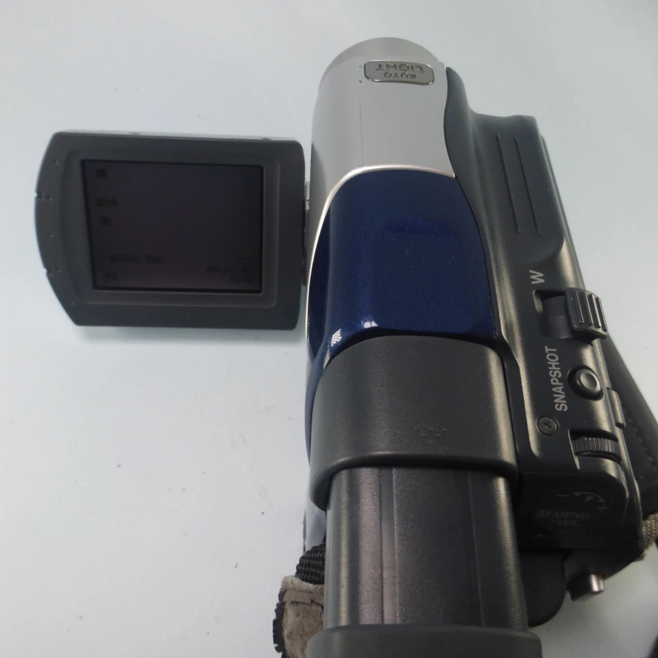 JVC GR-D73EK Handheld MiniDV Camcorder Silver Tested - Image 3 of 4