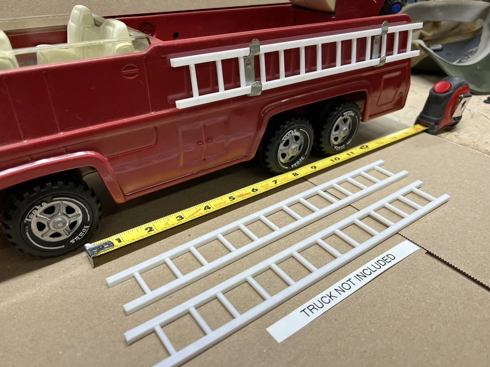 2 escaleras de camión de bomberos Tonka con antena/escalera (camión no incluido) Foto 2 de 4