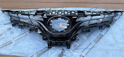 OEM NEW 2018-2020 Toyota Camry LE, L Bumper Radiator Grille Assembly 53101-06E30