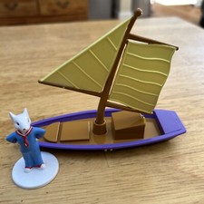 Vintage Stuart Little With Sailboat PVC Toy Figure Cake Topper New
