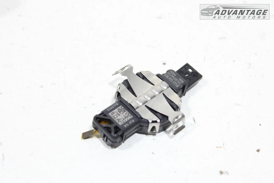 2017-2024 AUDI A4 QUATTRO B9 FRONT WINDSHIELD RAIN SENSOR MODULE OEM - Image 3 of 4