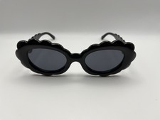 Fluffy Flower Daisy Cloud Shape Oval Plastic Sunglasses UV400 Protection Black