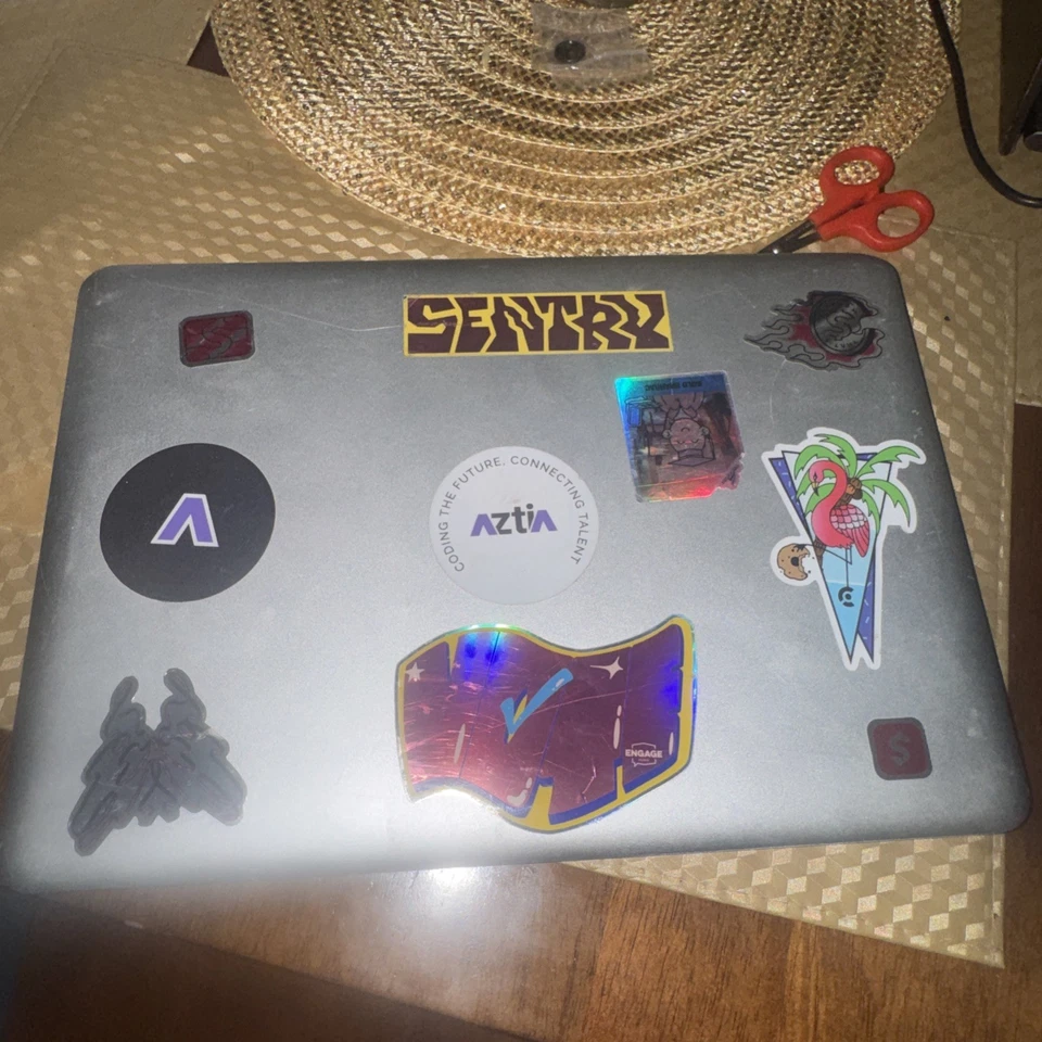 Apple MacBook Pro Mid 2010 13" A1278 Core 2 Duo 2.66GHz 2GB NO HDD #623E - Image 4 of 4