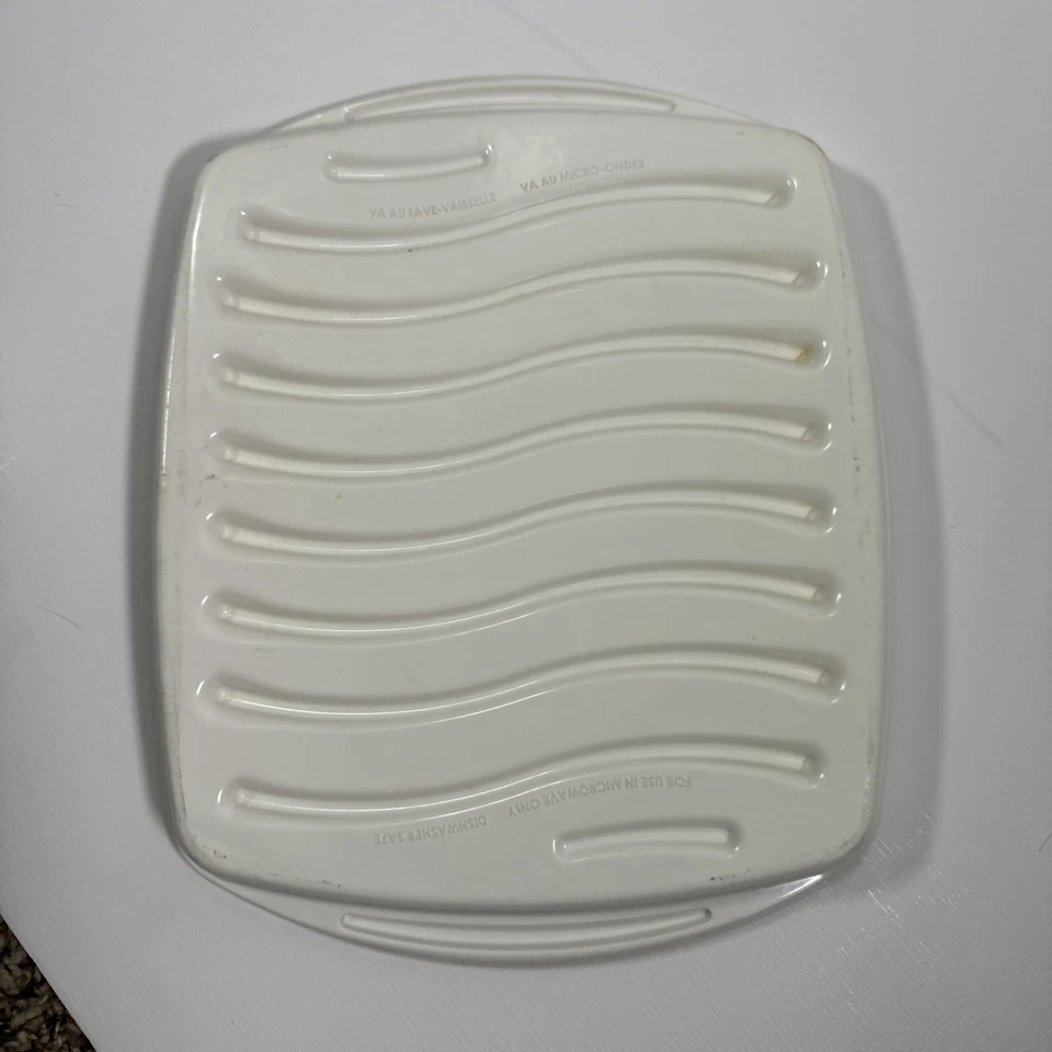 Joie Oink Oink Pig Microwave Bacon Tray & Splatter Lid - Image 3 of 4