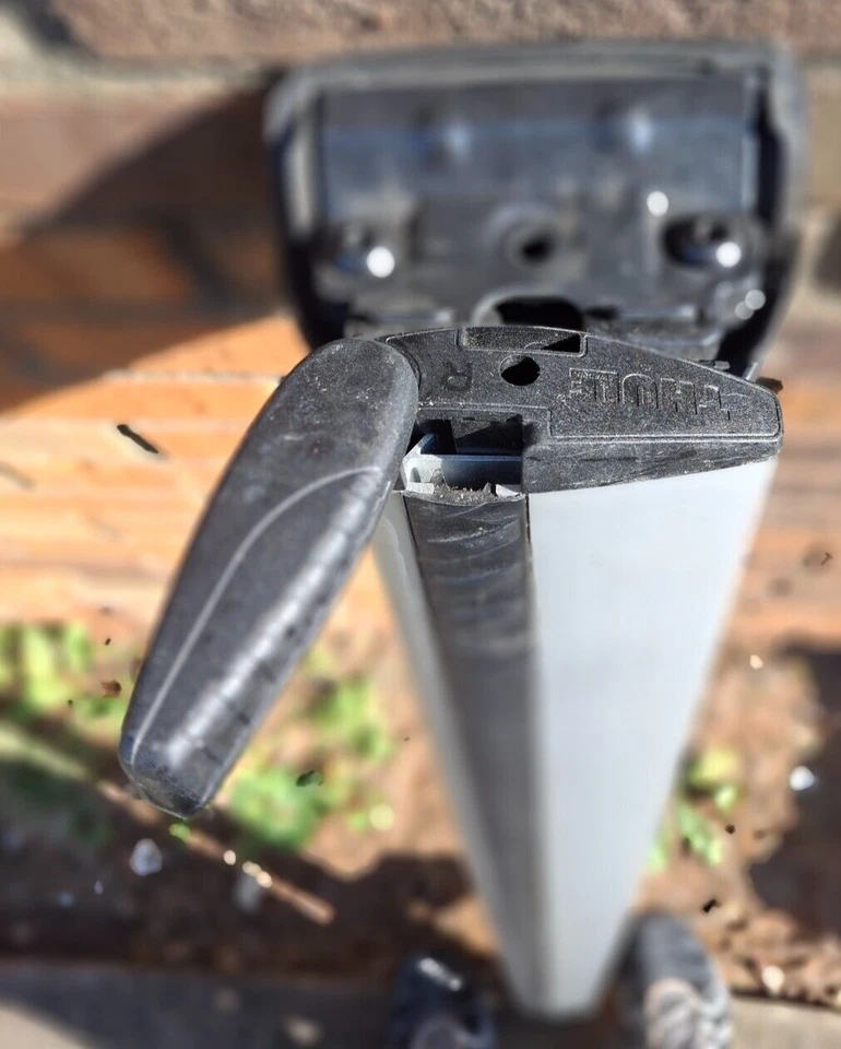 Barra transversal Thule SOA567X020 5703833 ¿Barra única para Subaru Outback??? Foto 3 de 4