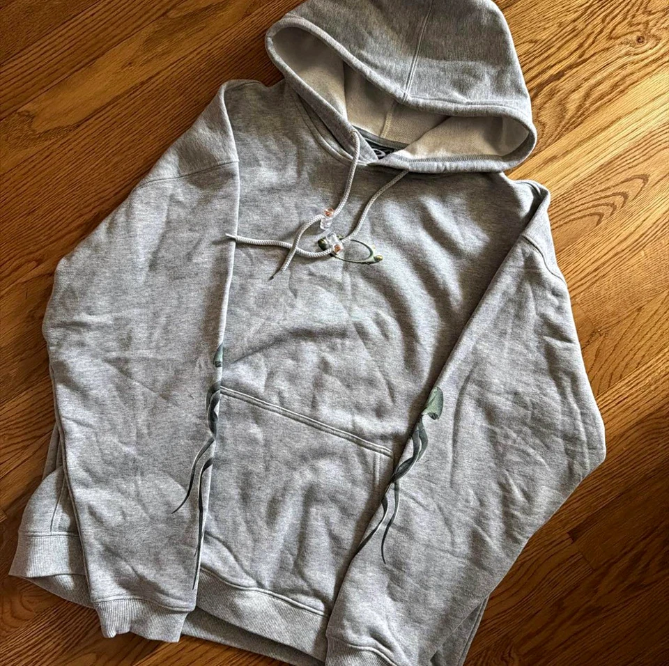 Oakley Men’s Gray Pullover Hoodie M Cotton Fleece Drawstring Pockets - image 1 of 1