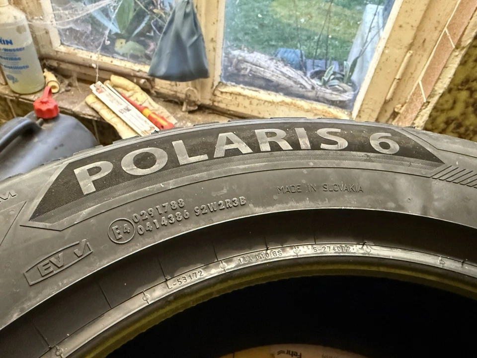 Neue Barum Winterreifen 235/55  17 - Bild 2 von 4