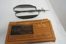Vintage SEARS Roebuck & Co. BEST RUG NEEDLE MADE in Original Box (AB416)