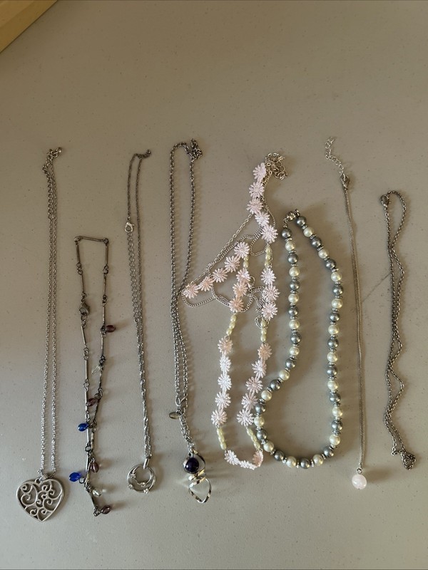 8 Pc Wearable/Resellable Fashion Jewelry Lot of Necklaces