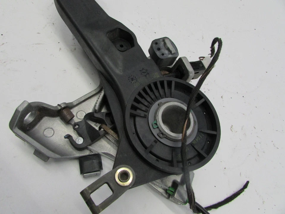 Pedal de freno CLK 350 2007 Mercedes Benz emergencia estacionamiento estacionamiento pie palanca OEM Foto 4 de 4