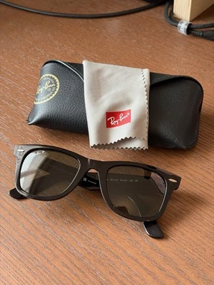 Authentic Ray-Ban Wayfarer RB2140 901 50mm Black G-15 Green Sunglasses VGC
