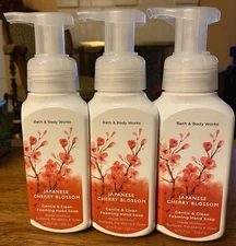 Bath & Body Works Japanese Cherry Blossom Gentle Foaming Hand Soap 3 Pack