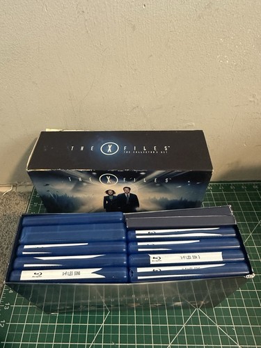 The X-Files: The Collectors Set Blu-ray Disc, 2015, Seasons 1-9 - Picture 2 of 8
