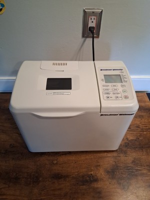 Breadman Ultimate TR2200C Automatic Programmable Bread Machine 2lb Loaf