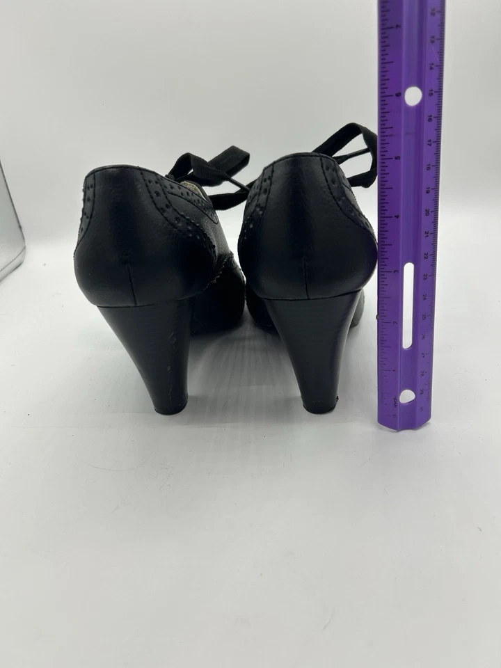 American Eagle женщин ботильоны шнурует вверх каблуки черный Wingtip Y2K туфли размер 7 - Изображение 4 из 4