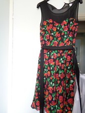 Ladies girls gorgeous prom dress size 8 H&M divided black , pink roses