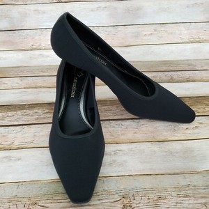 naturalizer kitten heel pumps