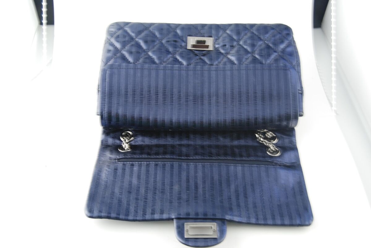 CHANEL Lambskin Quilted Large Chanel 19 Flap Navy Blue 1267084