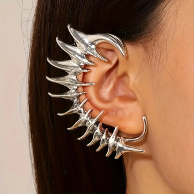 Wicked Silk Avante garde Silver Metal Spiked Spine Ear Cuff