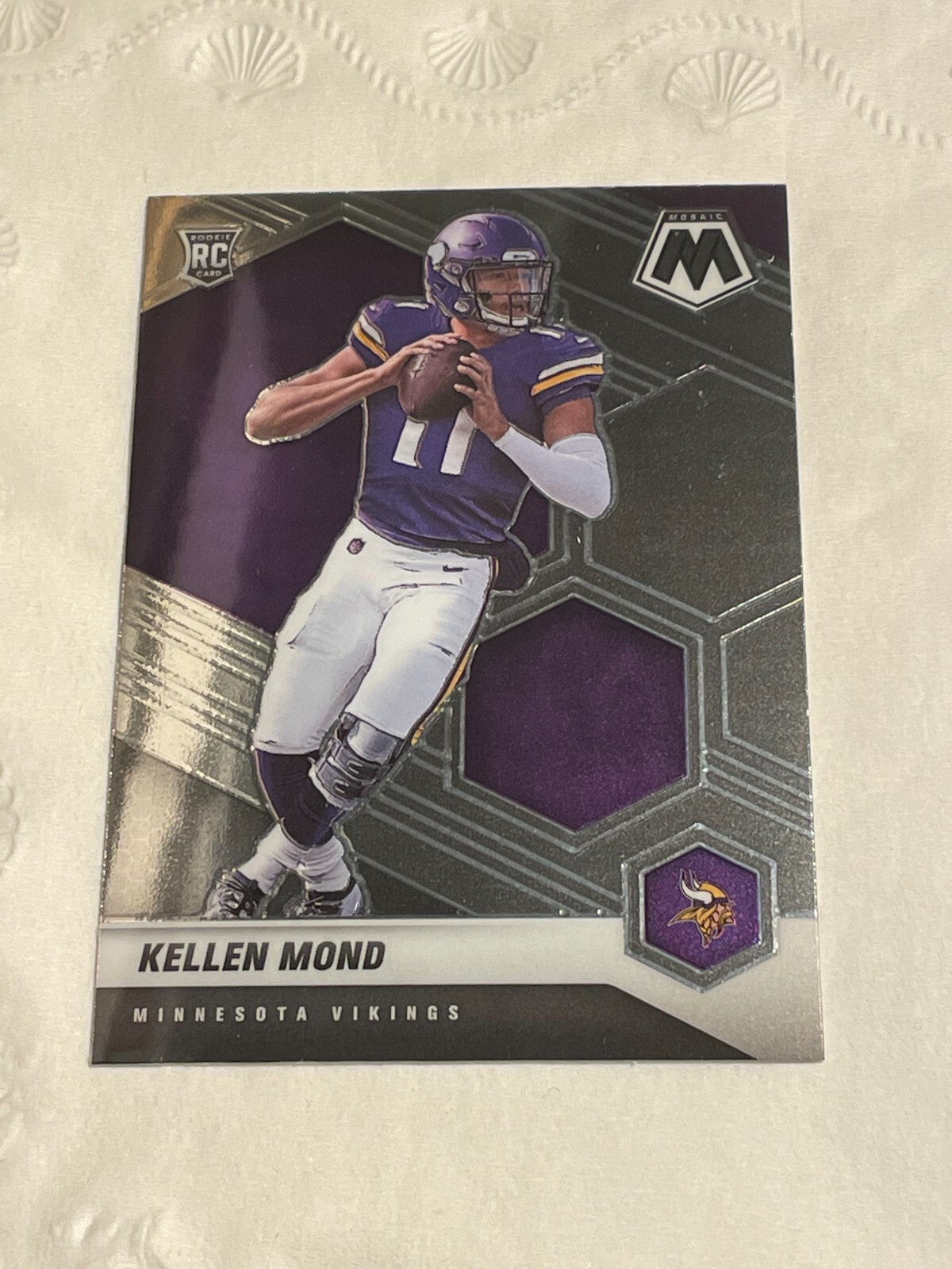 2021 Mosaic KELLEN MOND Rookie Base RC #321 Minnesota Vikings 🏈 (C)