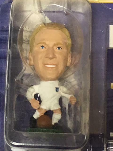 Corinthian Prostars Figure England Legends, Alan Shearer, Bobby