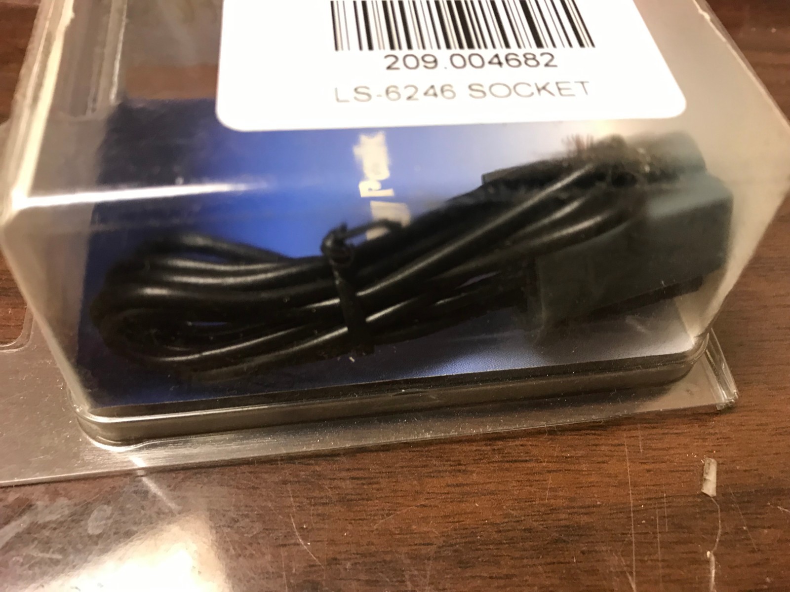 ONE GENUINE NAPA ECHLIN HEADLIGHT & FLASHER CONNECTOR LS6246 LS-6246