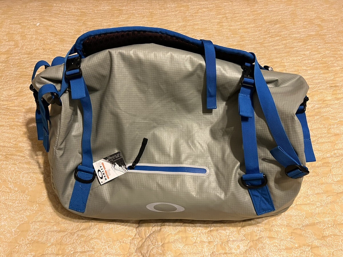 RARE Oakley Motion 42L Duffel Bag Carry Case Stainless Steel One