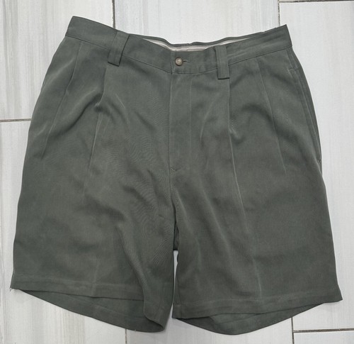 Tommy Bahama Relax Men’s Shorts Size 33 100% Silk Casual Green EUC