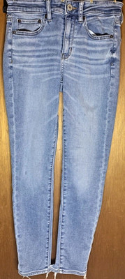 American Eagle Soft Knit Hi Rise Jegging Denim Jeans Rough Hem Size 6 Short