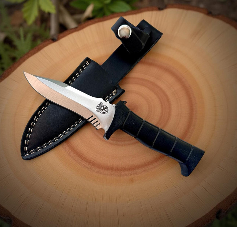 Handmade RE4 Leon Kennedy Knife Replica, Collectible, Leather Cover, Original Ha
