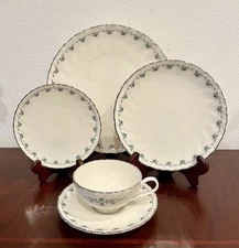 Lenox Melissa Fine China 5 Pcs Place Setting Dinnerware 8 Sets Available