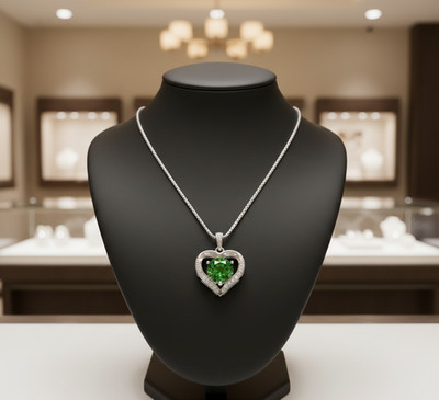 Real 2 carat Emerald Solitaire Pendant Necklace Heart Diamond Emerald Jewelry