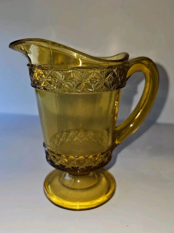 Amber Spirea Band Creamer Early American Pattern Glass Foto 2 de 3