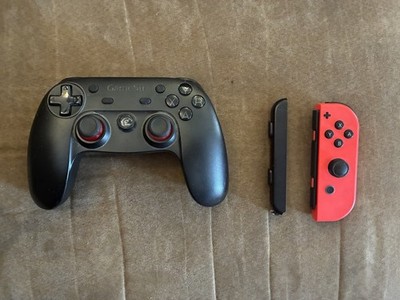 Nintendo Switch Joy-Con Right Controller Red HAC-016 + GameSir G3s Controller