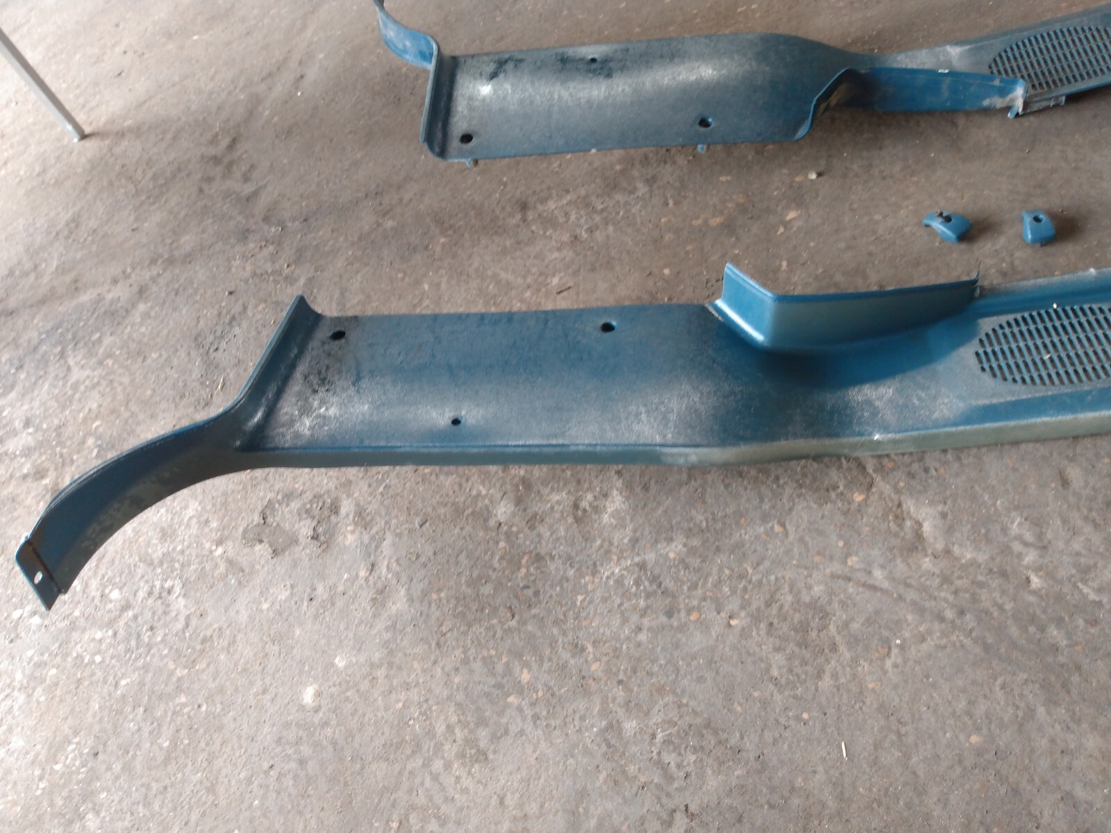 8894 Chevy GMC OBS Regular Cab Truck C/K Left Right B Pillar Trim