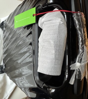 TUMIブラック ビジネスバッグ ポーチ付き TUMI 19 Degree International Expandable Carry-On 139683-1041
