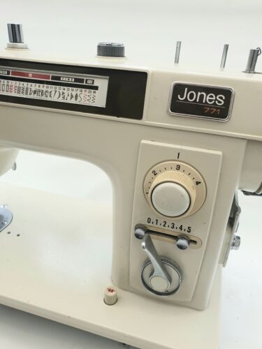 Jones Semi Industrial Sewing Machine Embroidery/ Patterns/ Animals / Etc - Picture 5 of 18