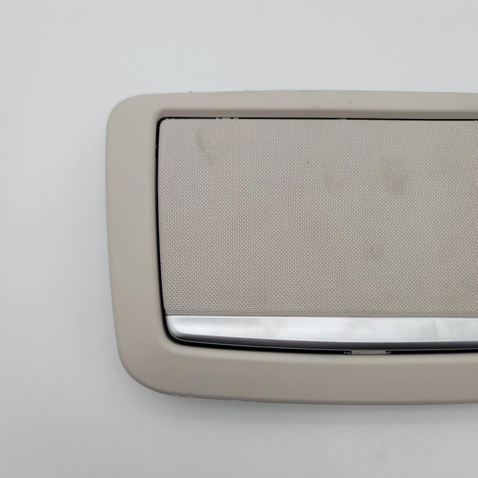 2016 - 2022 BMW 740I G12 ROOF REAR OVERHEAD DOME LAMP OEM 7394887 BROWN_PLCRI - Image 4 of 4